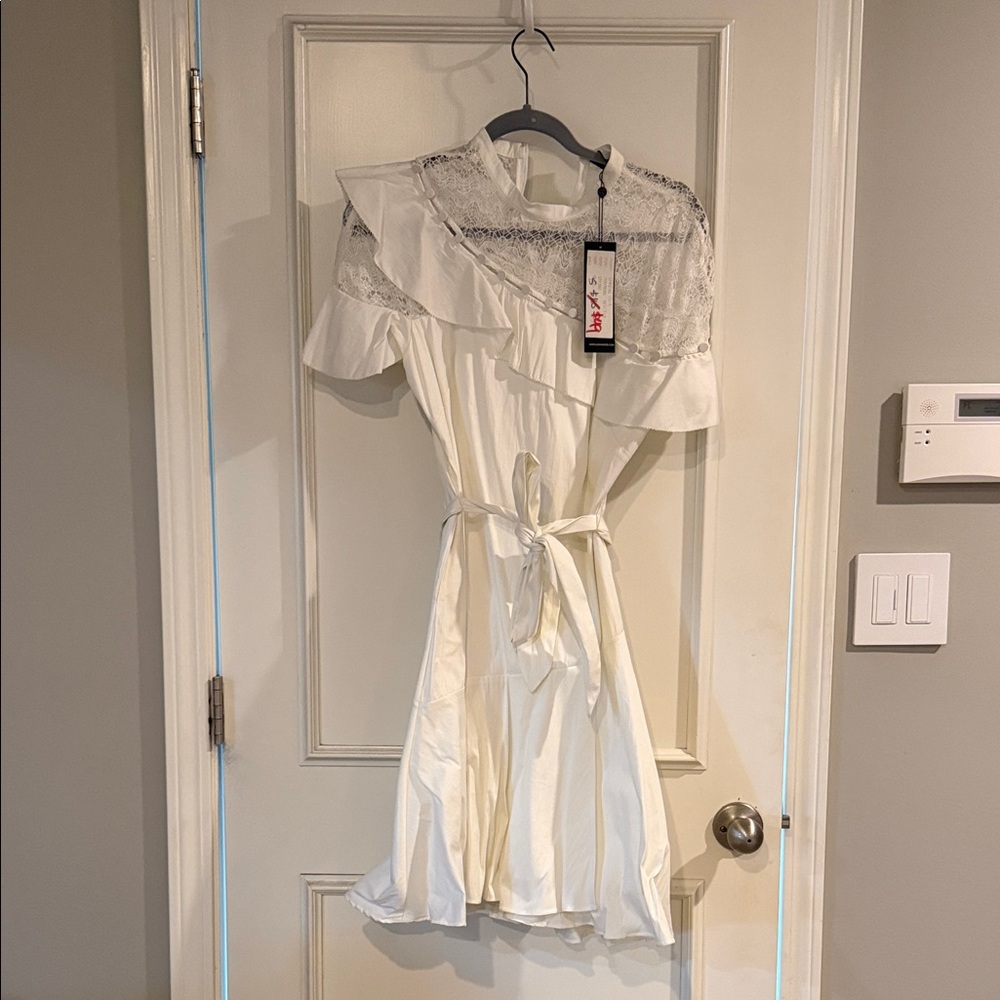 Adria Moss White Ruffle Lace Yoke Tie-Waist Dress.  Size S.  NWT!